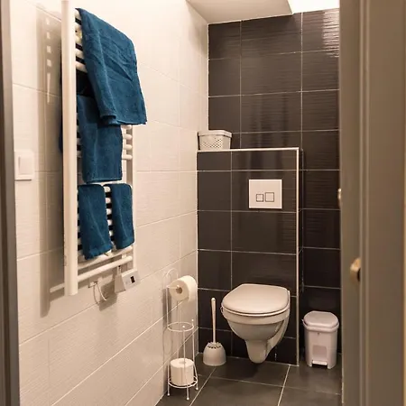 Escapade Dacquoise * דקס